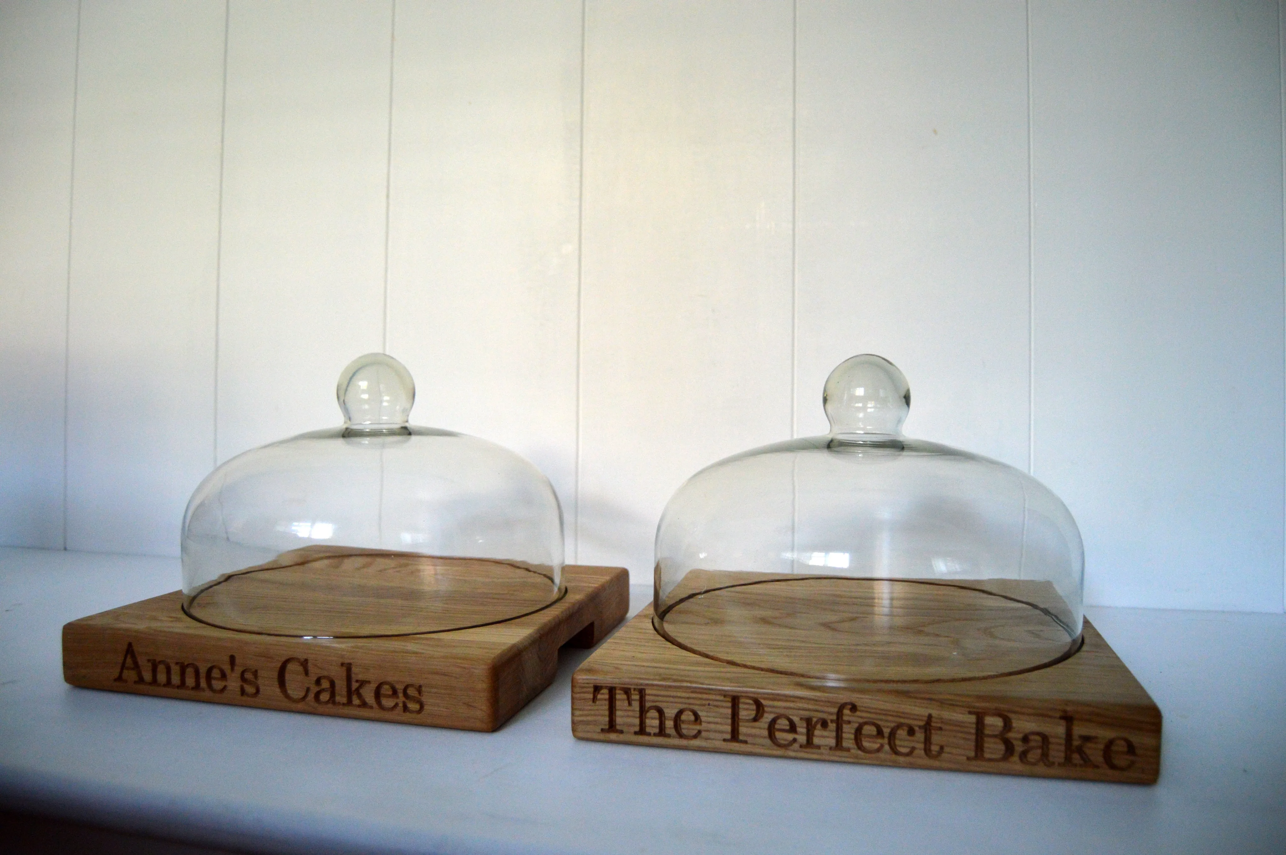 Cake Board with Glass Dome