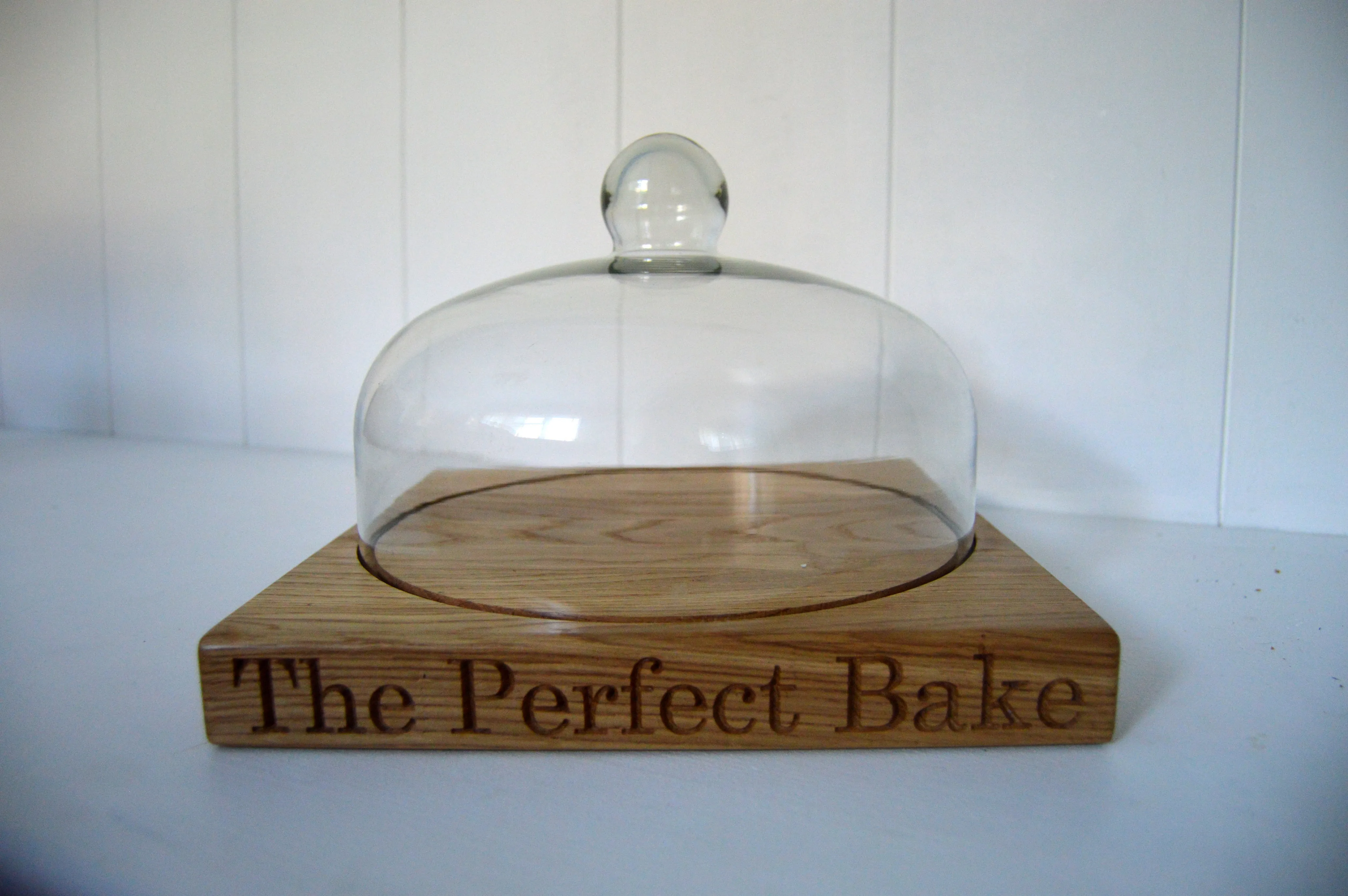 Cake Board with Glass Dome