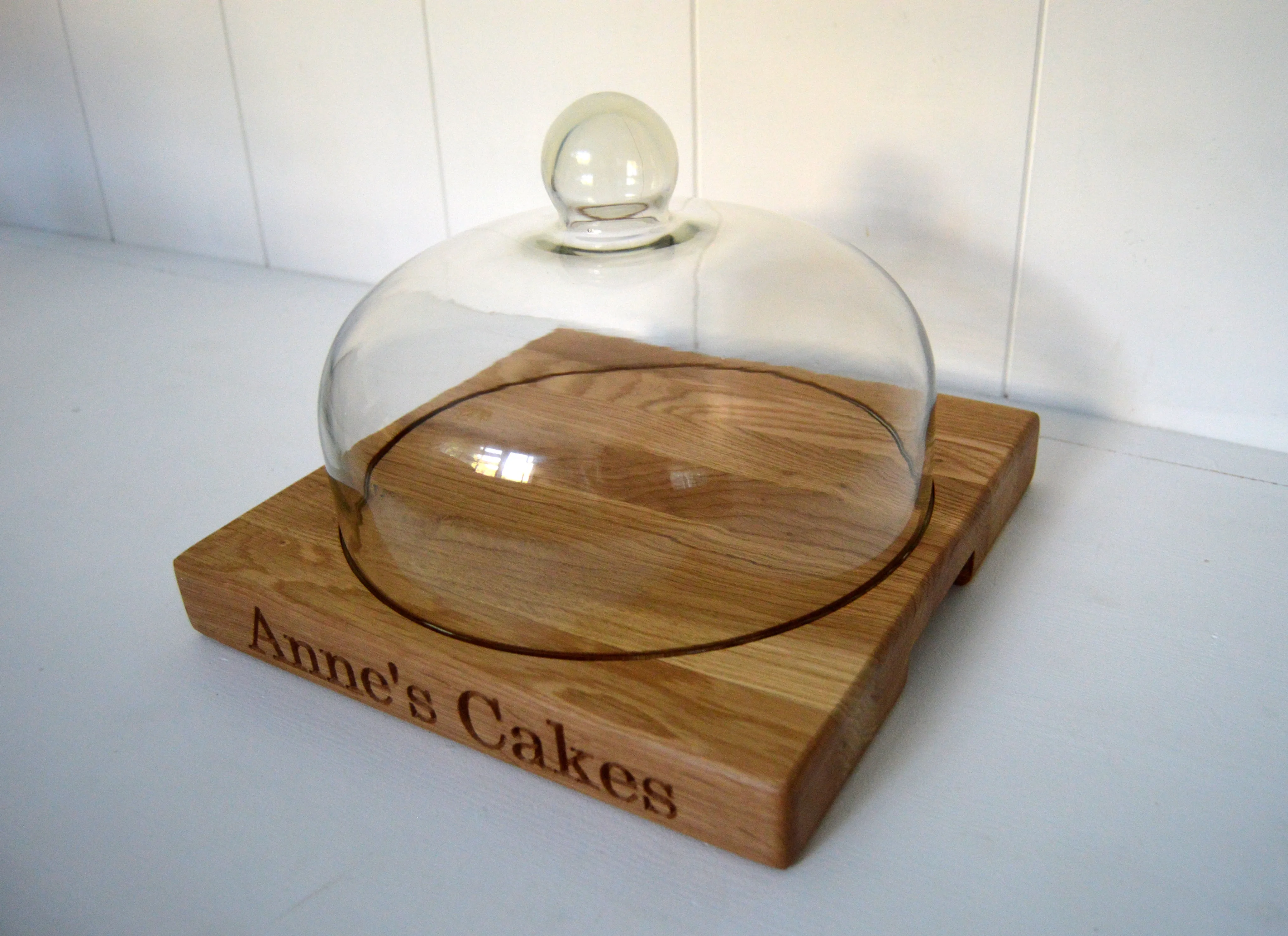 Cake Board with Glass Dome