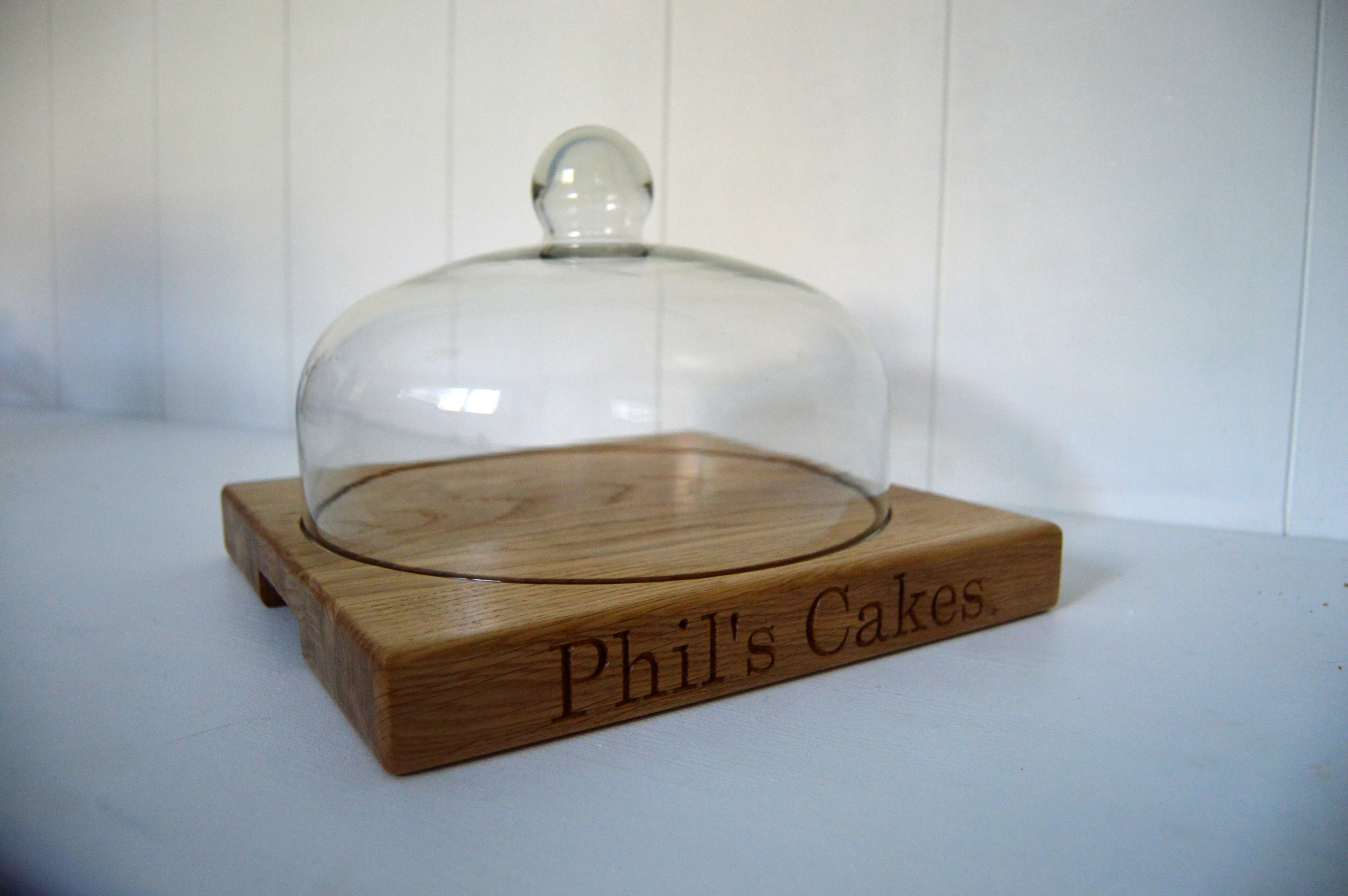 Cake Board with Glass Dome